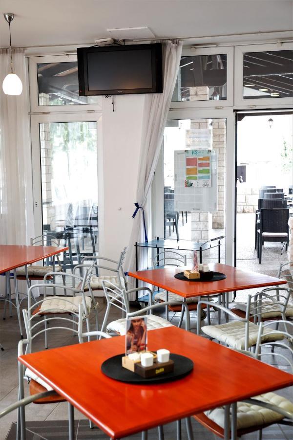 Hostel Soline Portoroz Bagian luar foto